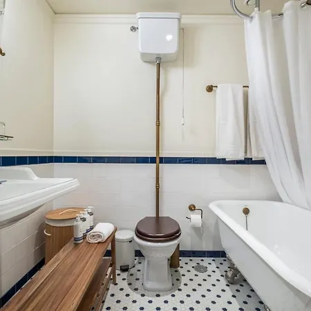 Luxury Oceanfront At Reid's Gardens Funchal (Madeira)