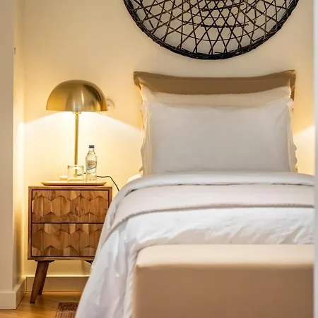 Luxury Oceanfront At Reid's Gardens Apartment