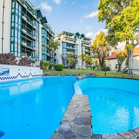 Luxury Oceanfront At Reid's Gardens Funchal (Madeira)