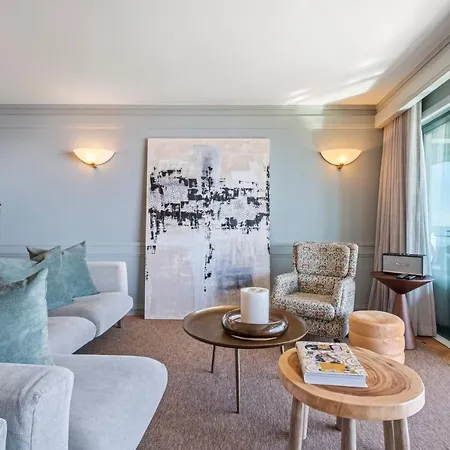 Luxury Oceanfront At Reid's Gardens