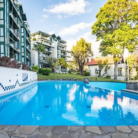 Luxury Oceanfront At Reid's Gardens *