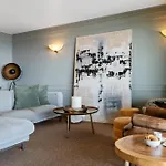 Luxury Oceanfront At Reid's Gardens *
