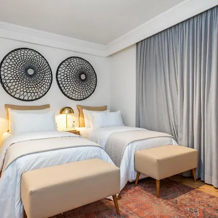 Luxury Oceanfront At Reid's Gardens