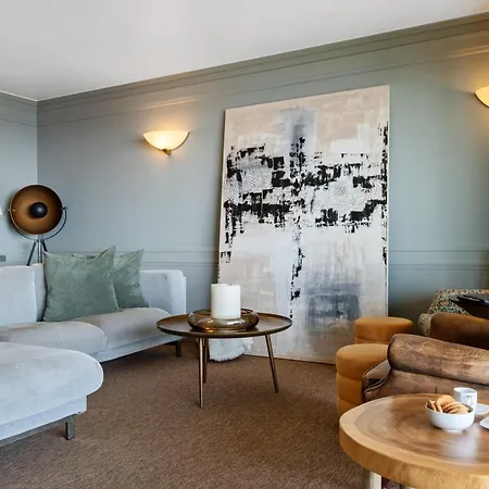 Luxury Oceanfront At Reid's Gardens *