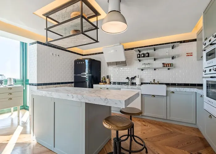 Luxury Oceanfront At Reid's Gardens Apartament *