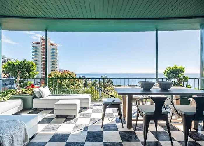 Luxury Oceanfront At Reid's Gardens Apartament Funchal (Madeira)