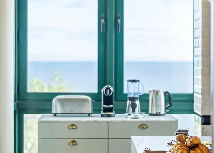 Apartament Luxury Oceanfront At Reid's Gardens