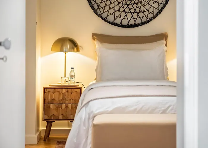 Luxury Oceanfront At Reid's Gardens Apartament