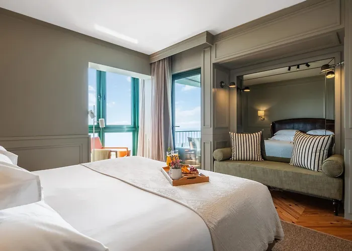 Luxury Oceanfront At Reid's Gardens