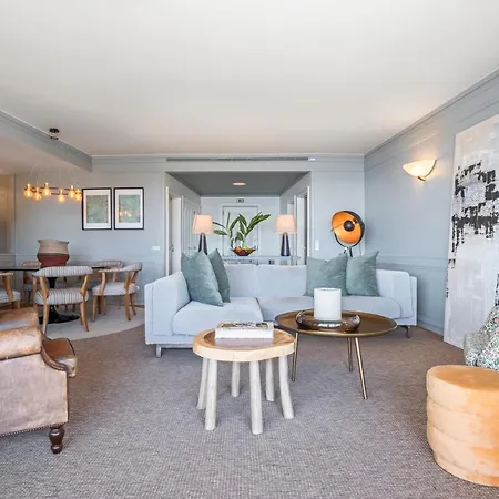 Luxury Oceanfront At Reid's Gardens * Funchal (Madeira)