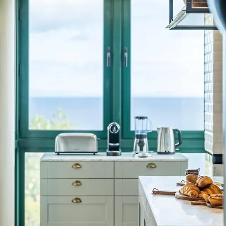 Appartement Luxury Oceanfront At Reid's Gardens