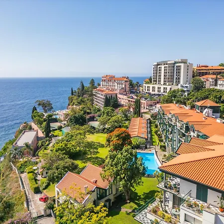Luxury Oceanfront At Reid's Gardens *